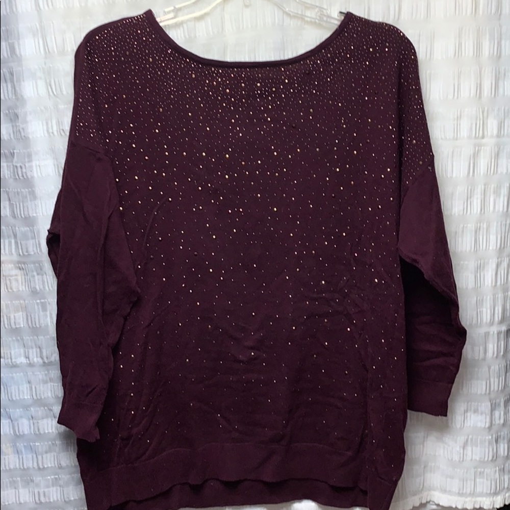 Maroon sweater
